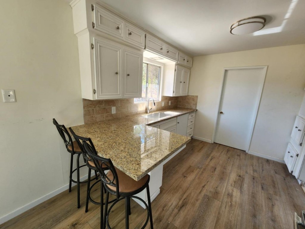 8831 E Herndon Ave, Clovis, CA 93619