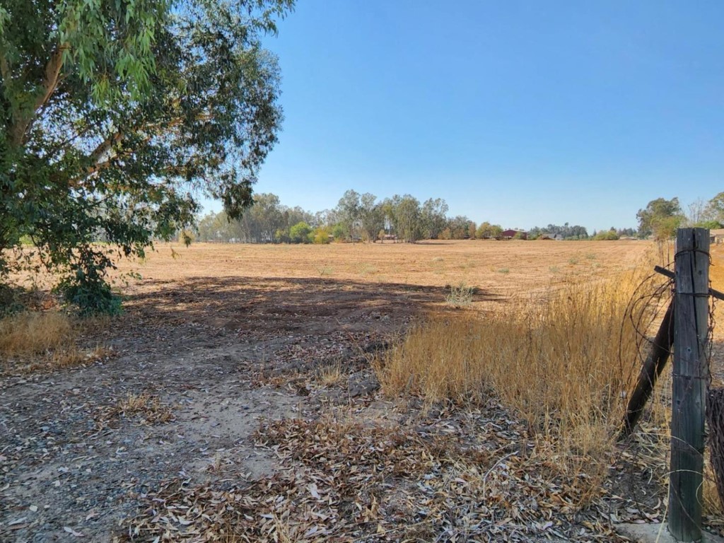 8831 E Herndon Ave, Clovis, CA 93619