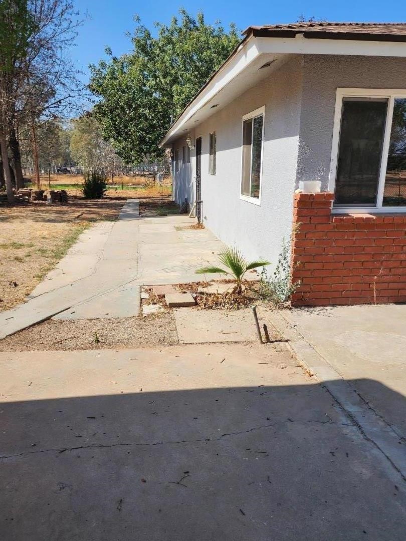8831 E Herndon Ave, Clovis, CA 93619