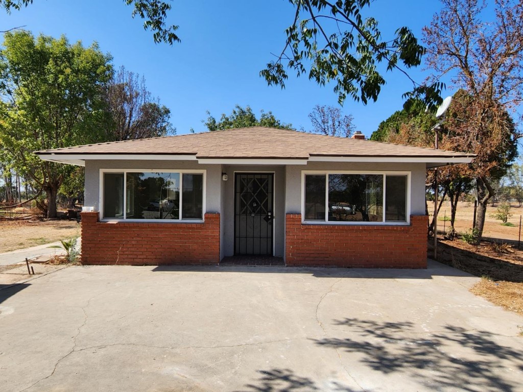 8831 E Herndon Ave, Clovis, CA 93619