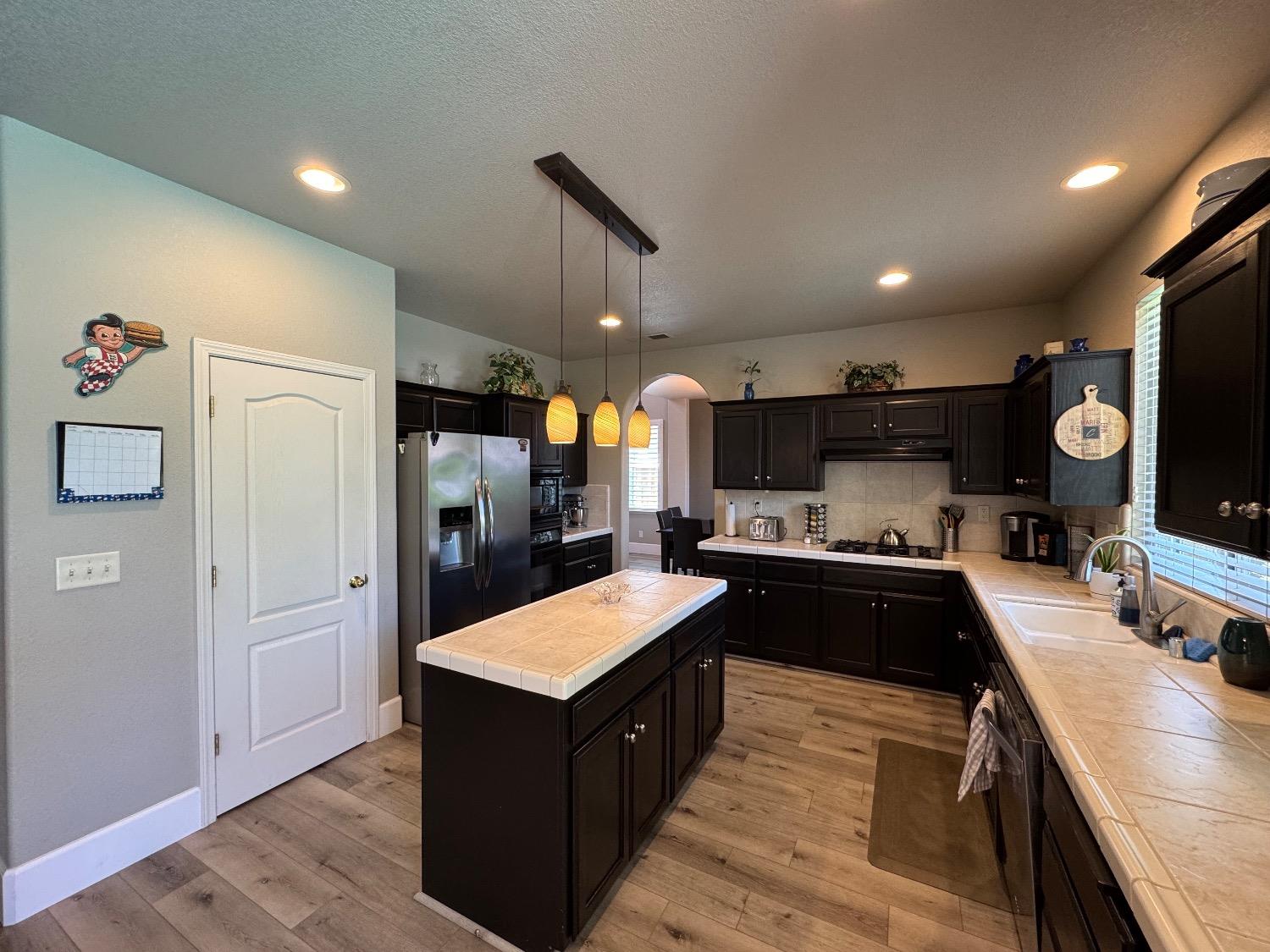 1822 N Magnolia, Clovis, CA 93619