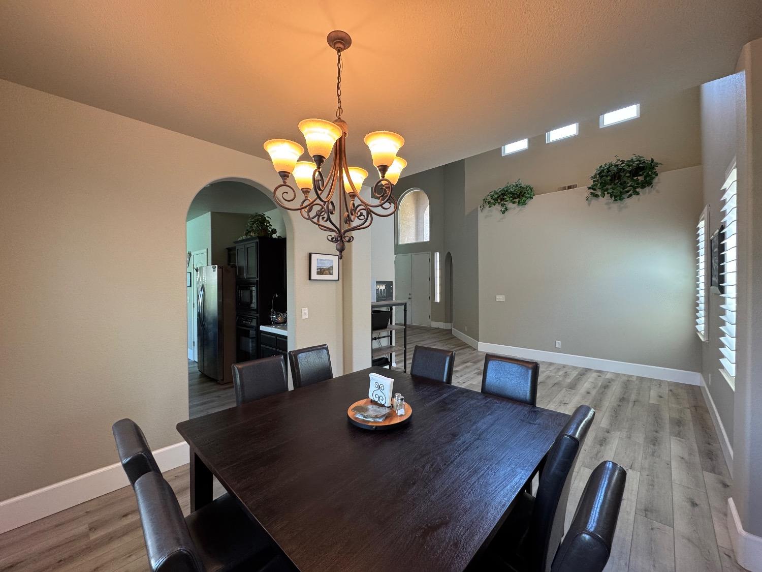 1822 N Magnolia, Clovis, CA 93619