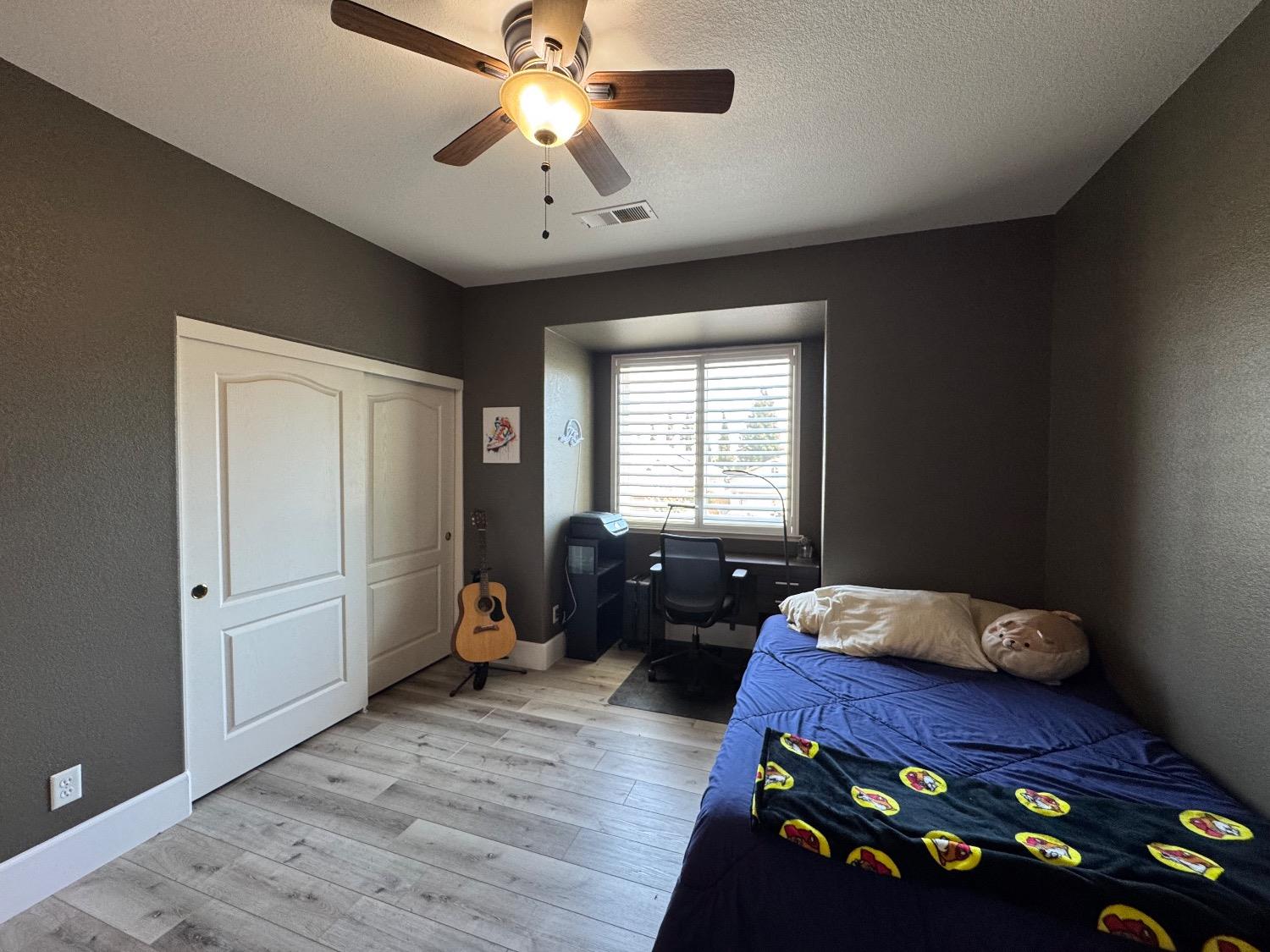 1822 N Magnolia, Clovis, CA 93619