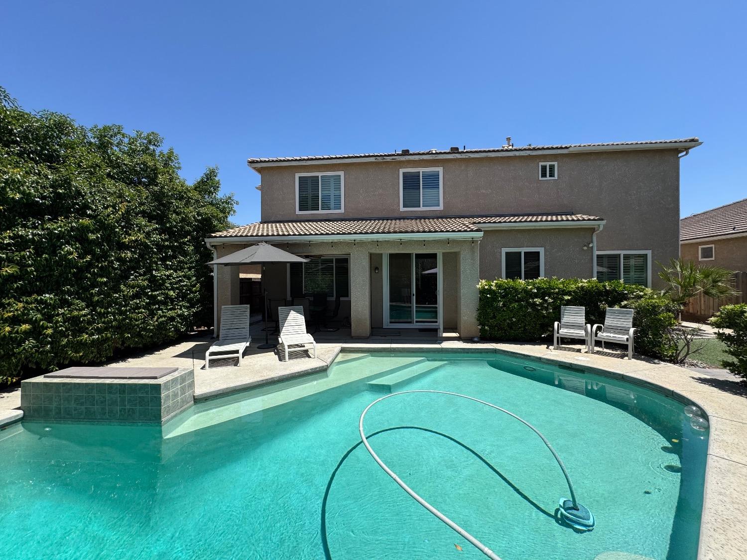 1822 N Magnolia, Clovis, CA 93619