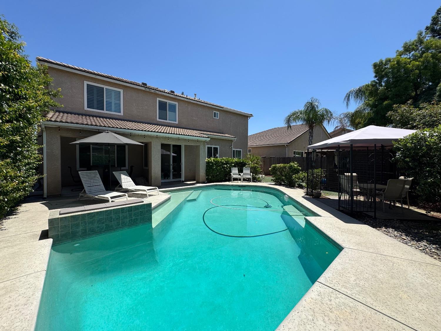 1822 N Magnolia, Clovis, CA 93619