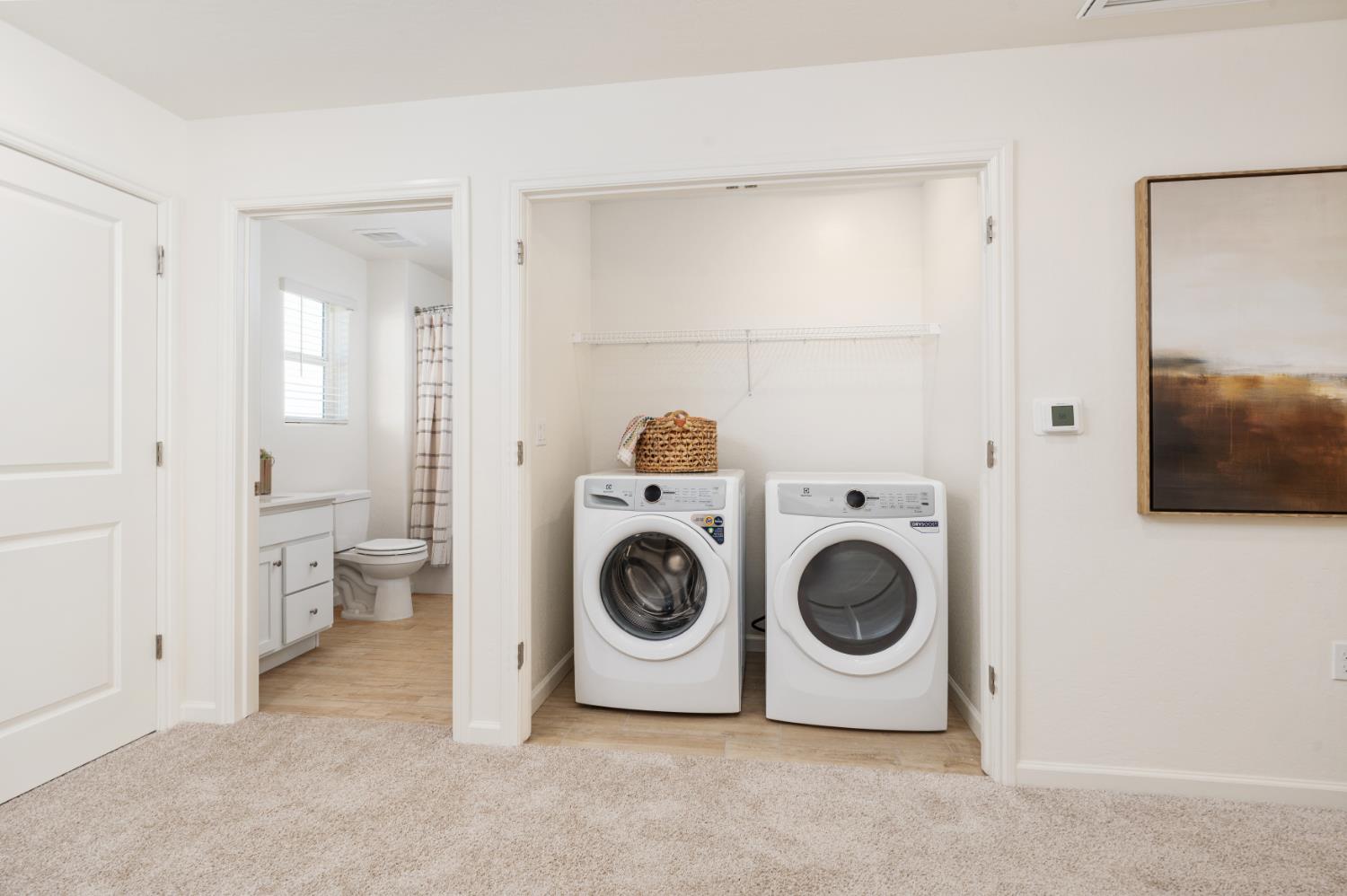 1484 Farmhouse Ln, Clovis, CA 93619