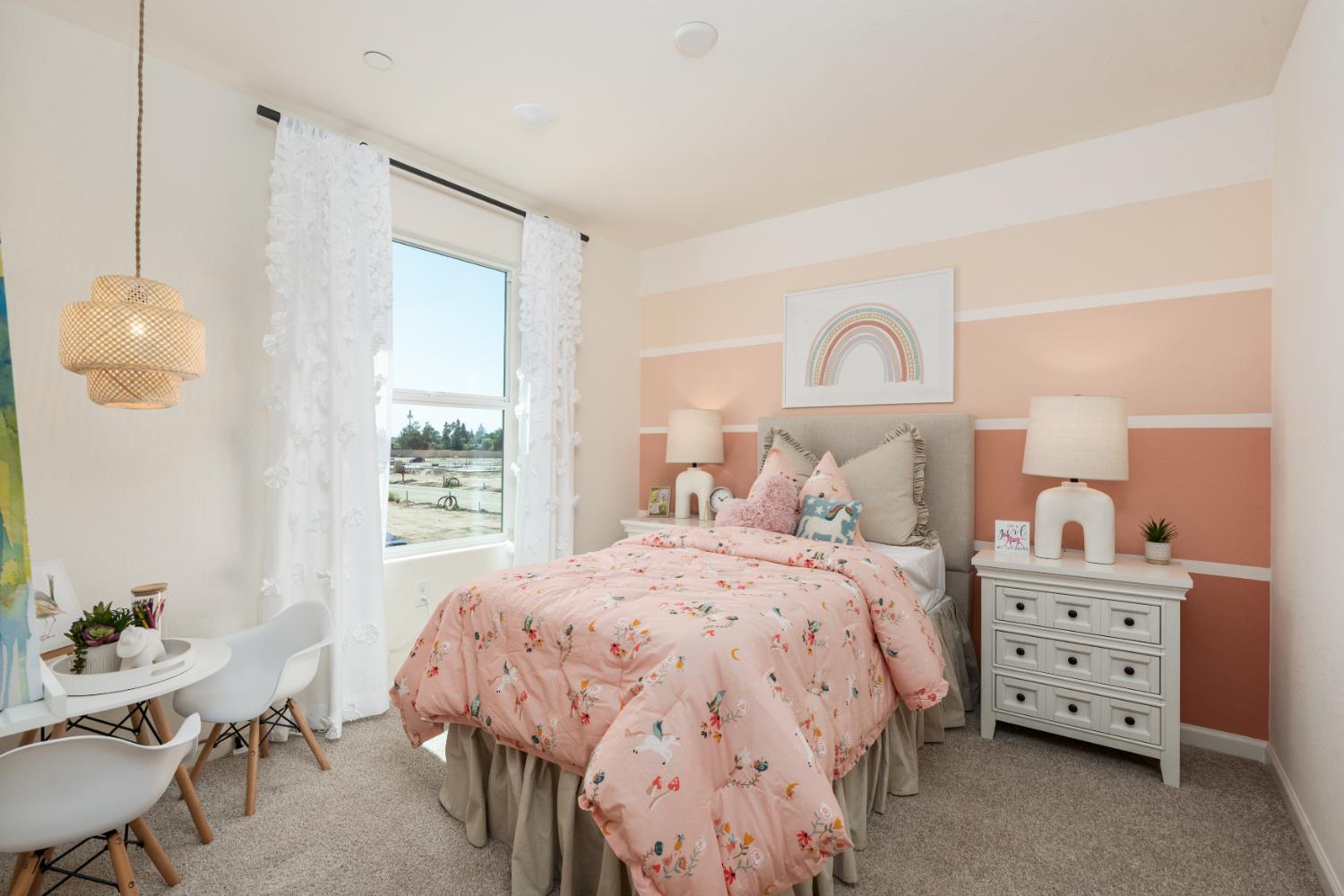 1484 Farmhouse Ln, Clovis, CA 93619