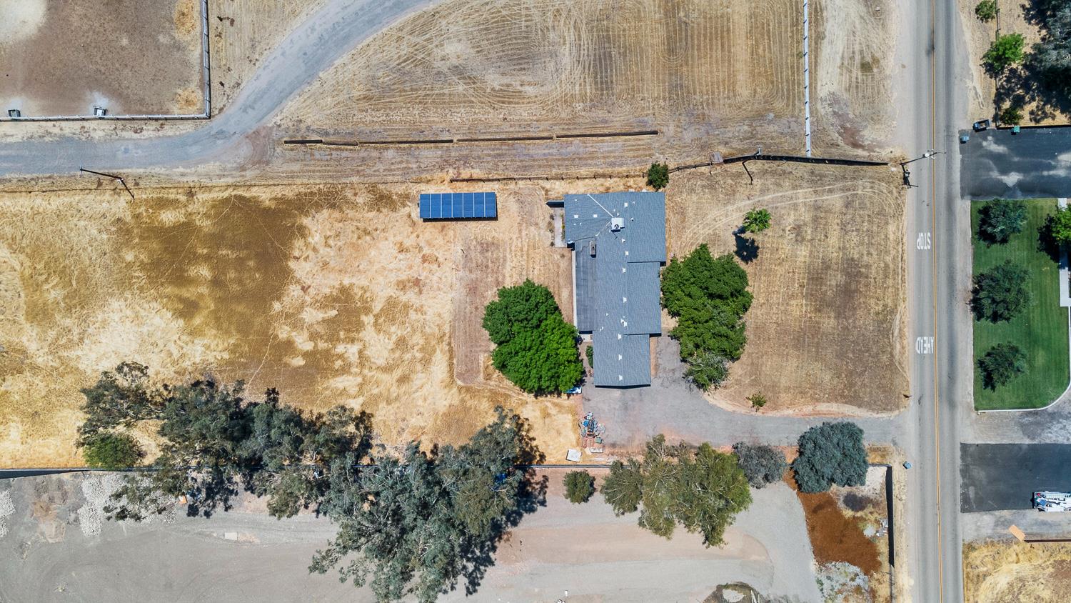 10858 N Armstrong Ave, Clovis, CA 93619