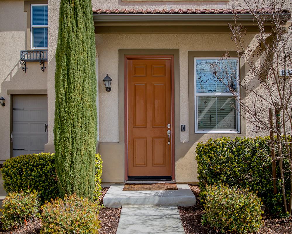 1587 N STRADA Way, Clovis, CA 93619