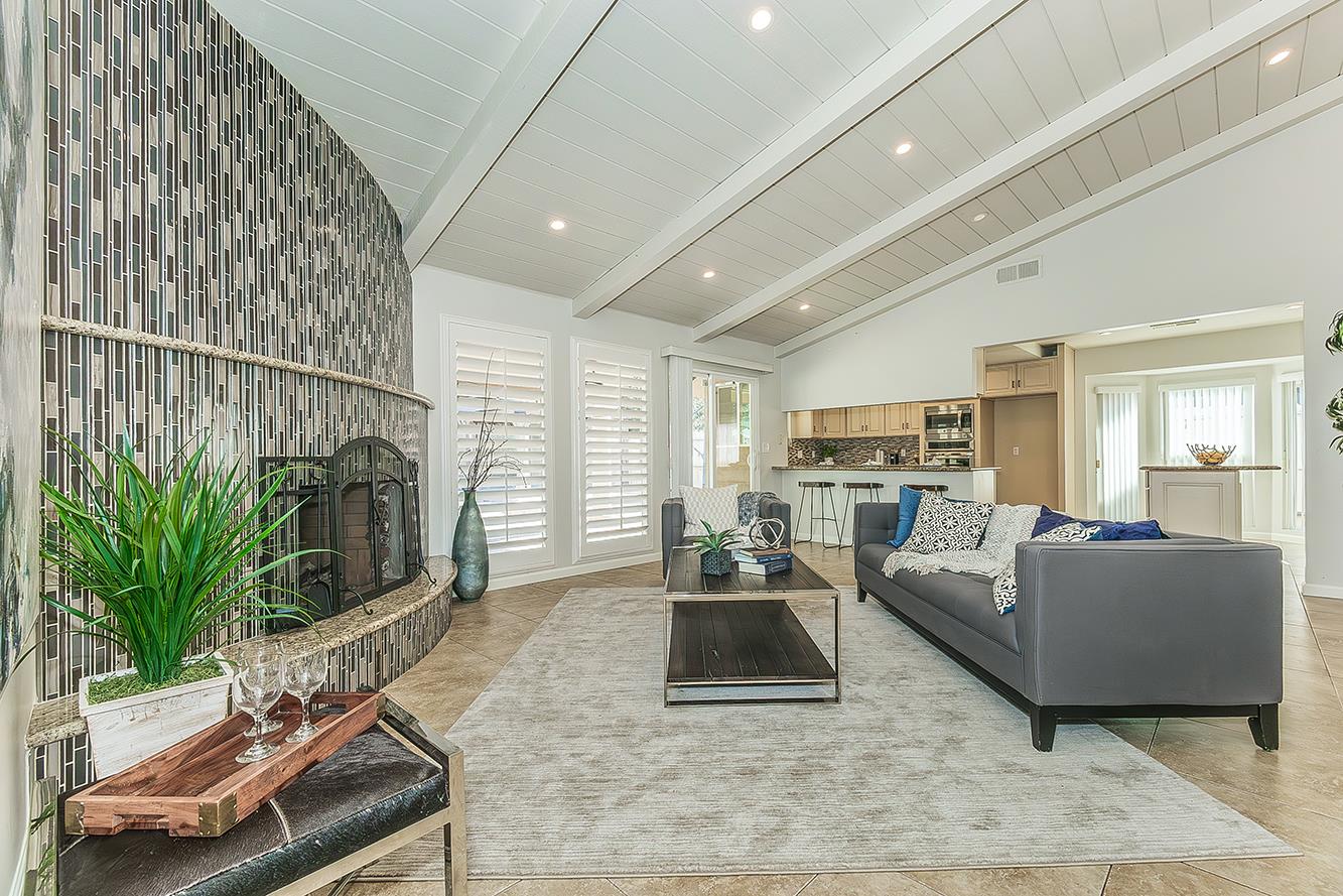 493 Timmy Ave, Clovis, CA 93612