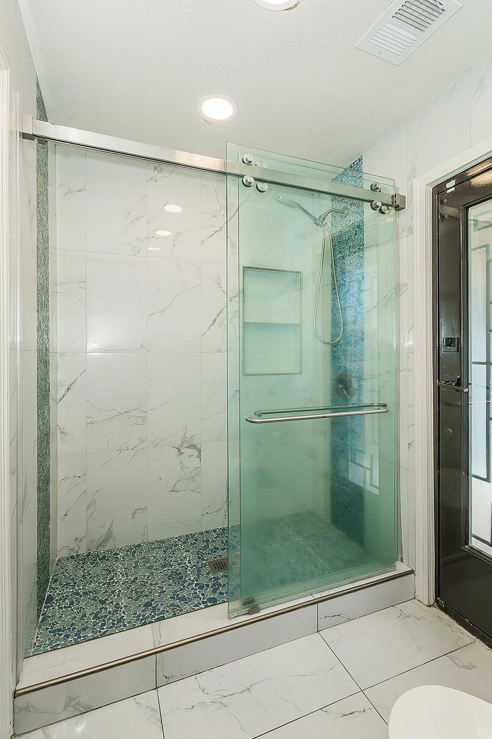 493 Timmy Ave, Clovis, CA 93612