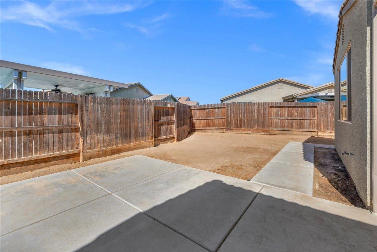3833 Hannah Ln, Clovis, CA 93619