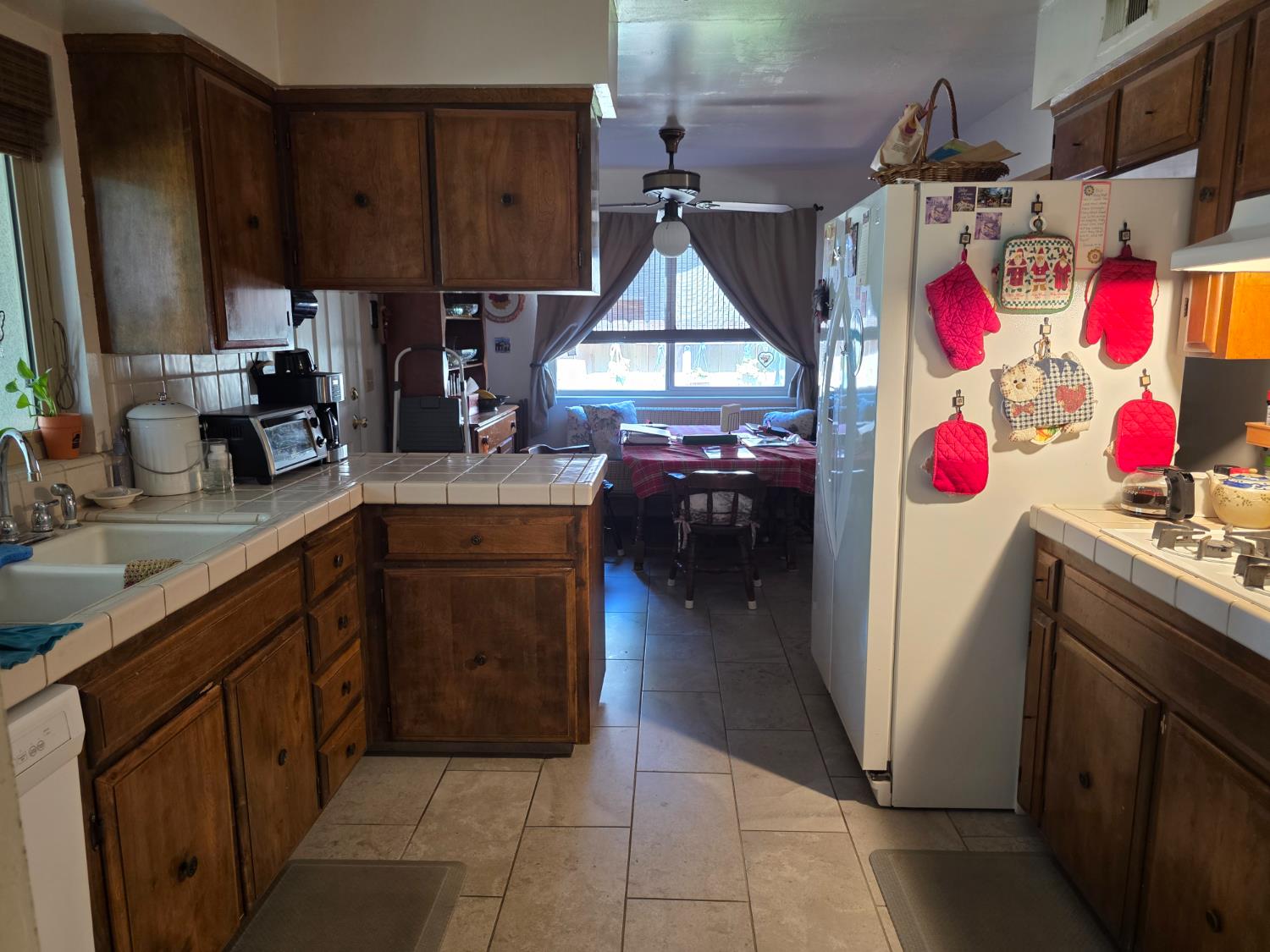 1605 Scott Pl, Clovis, CA 93611