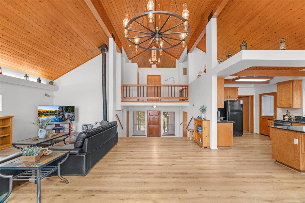 39536 Musick Falls Rd, Shaver Lake, CA 93664