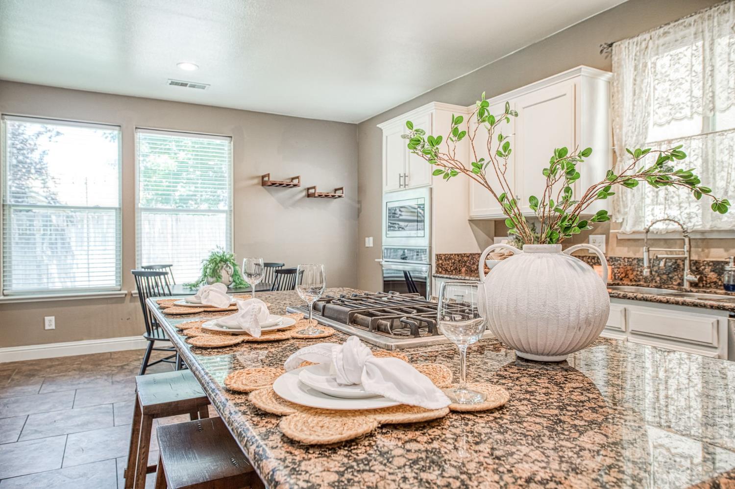 2631 Wrenwood Ave, Clovis, CA 93611