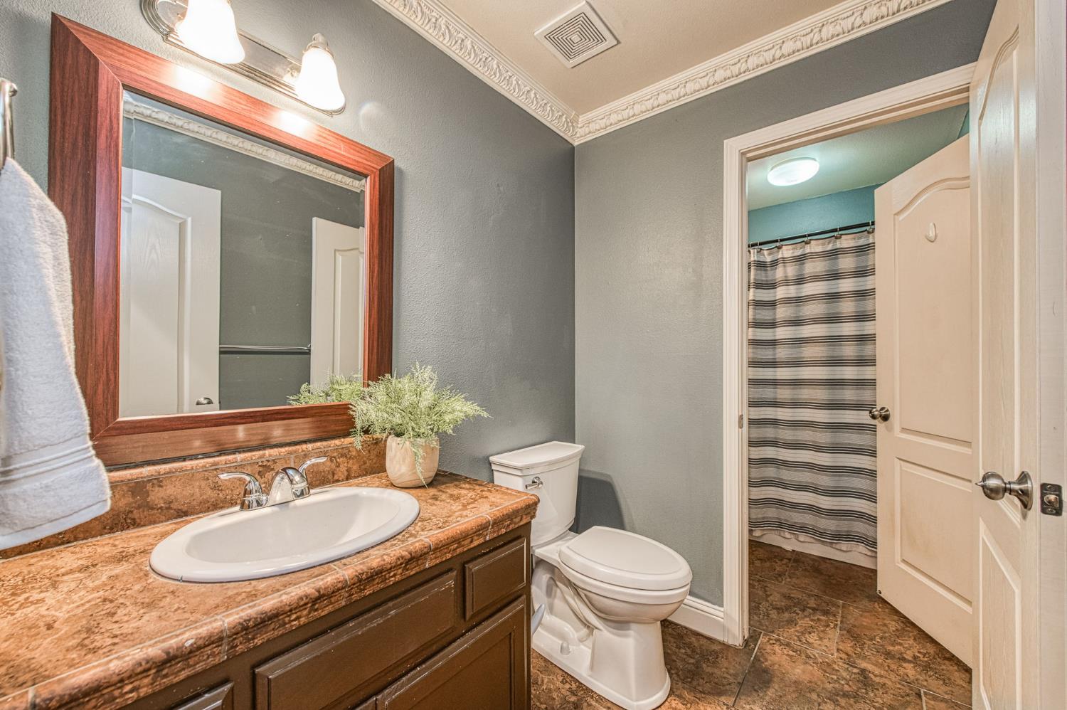2631 Wrenwood Ave, Clovis, CA 93611