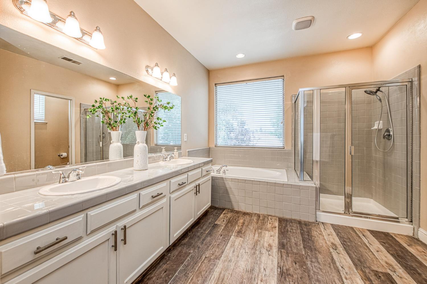 2631 Wrenwood Ave, Clovis, CA 93611