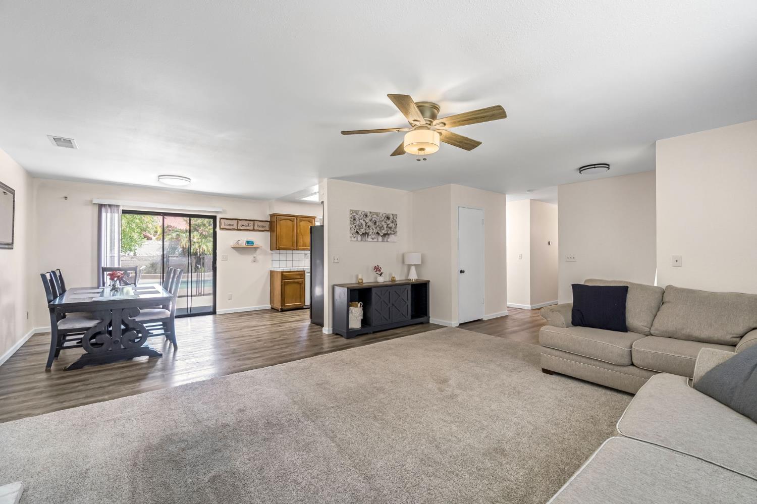 937 Filbert Ave, Clovis, CA 93611