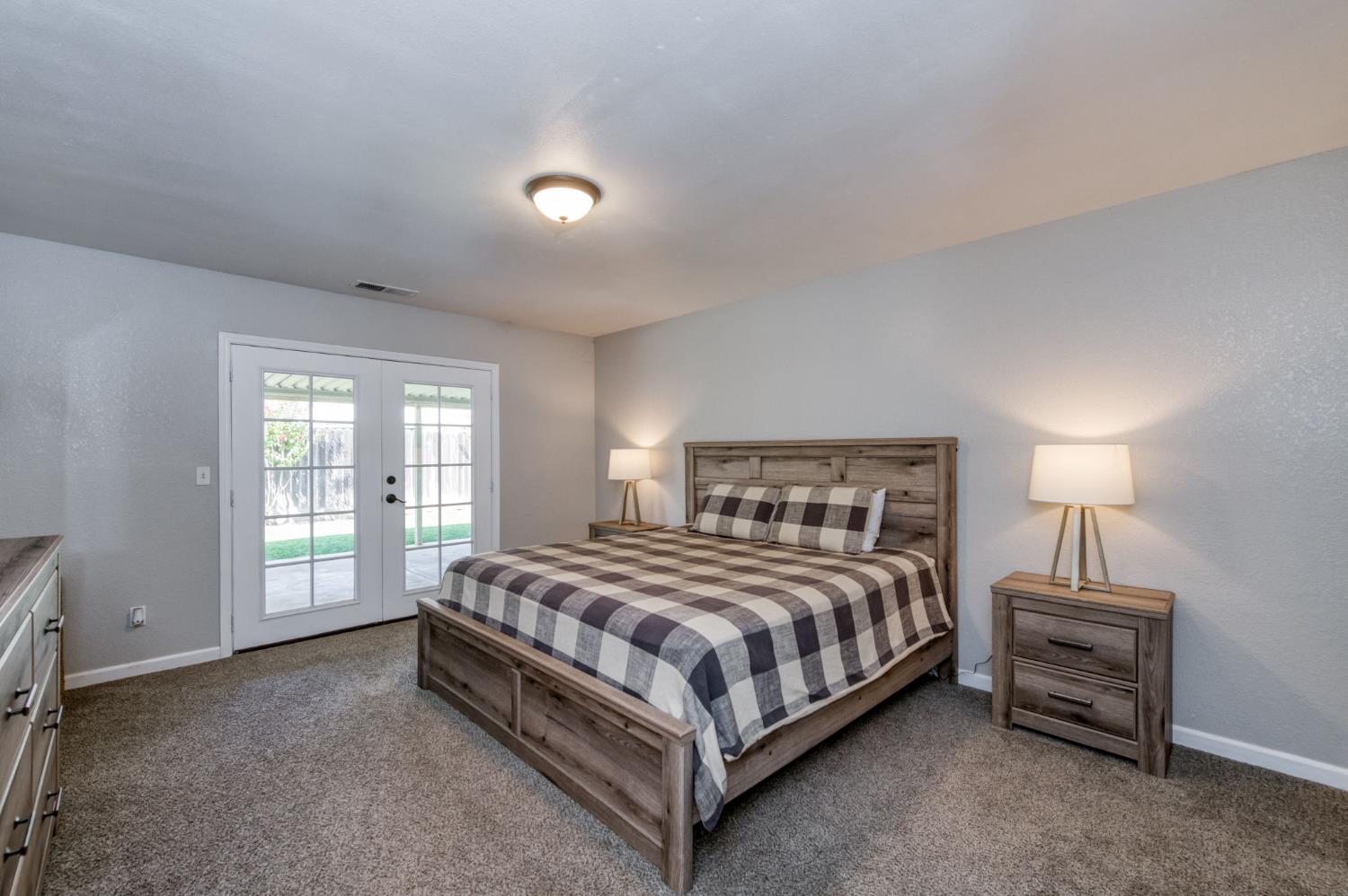 640 N Renn Ave, Clovis, CA 93611