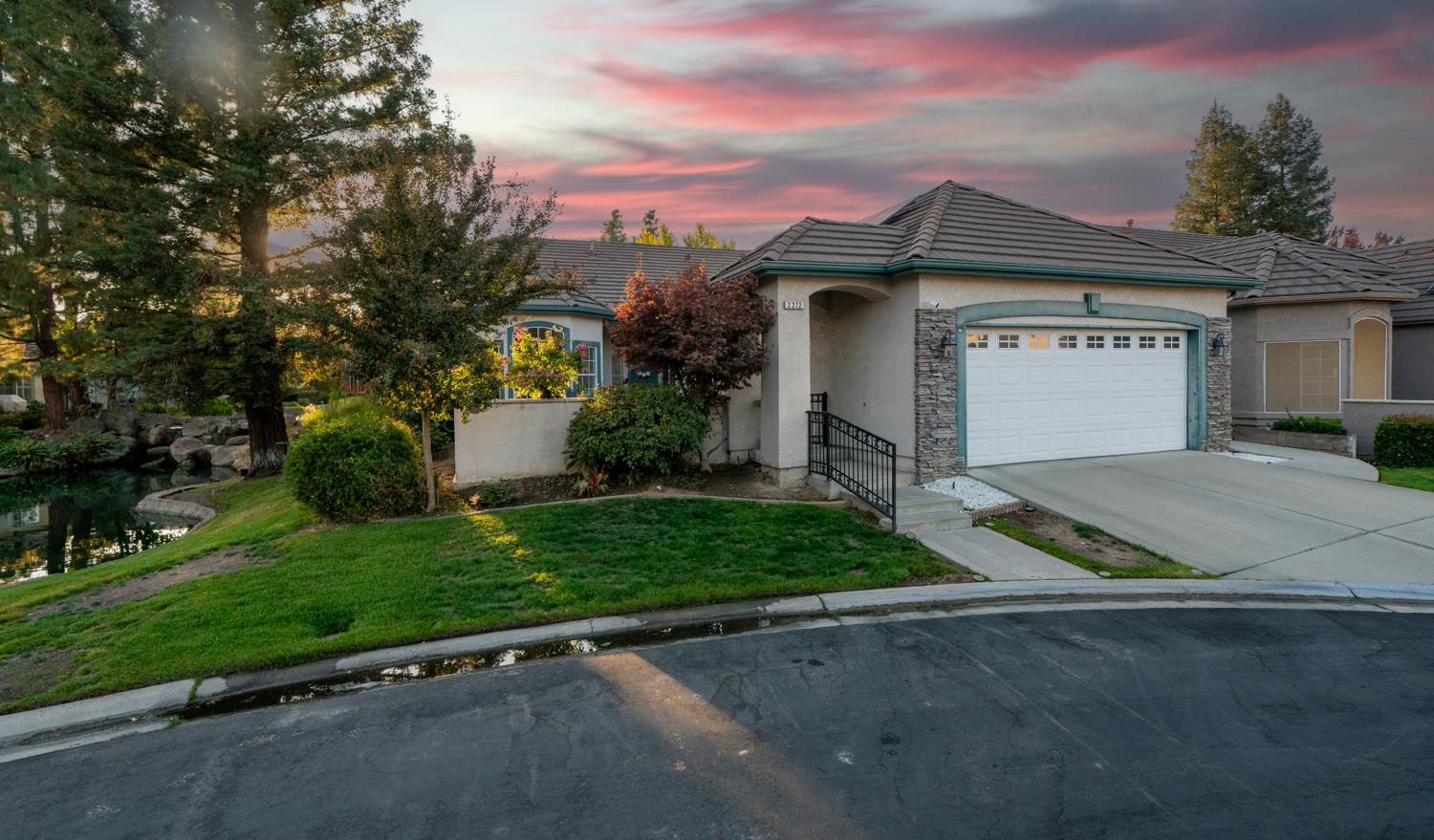 2272 Dawson Cove Ln, Clovis, CA 93611