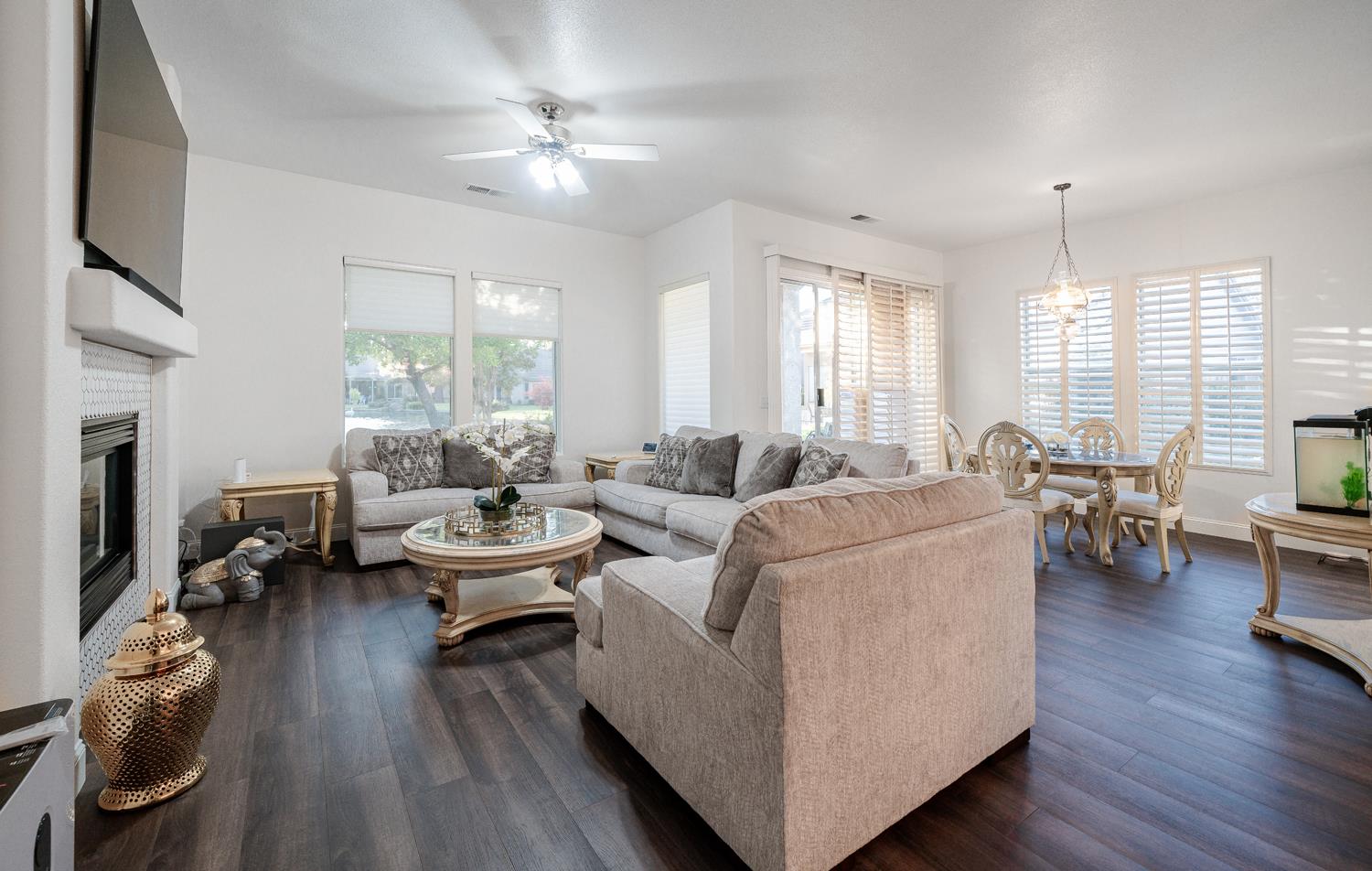 2272 Dawson Cove Ln, Clovis, CA 93611