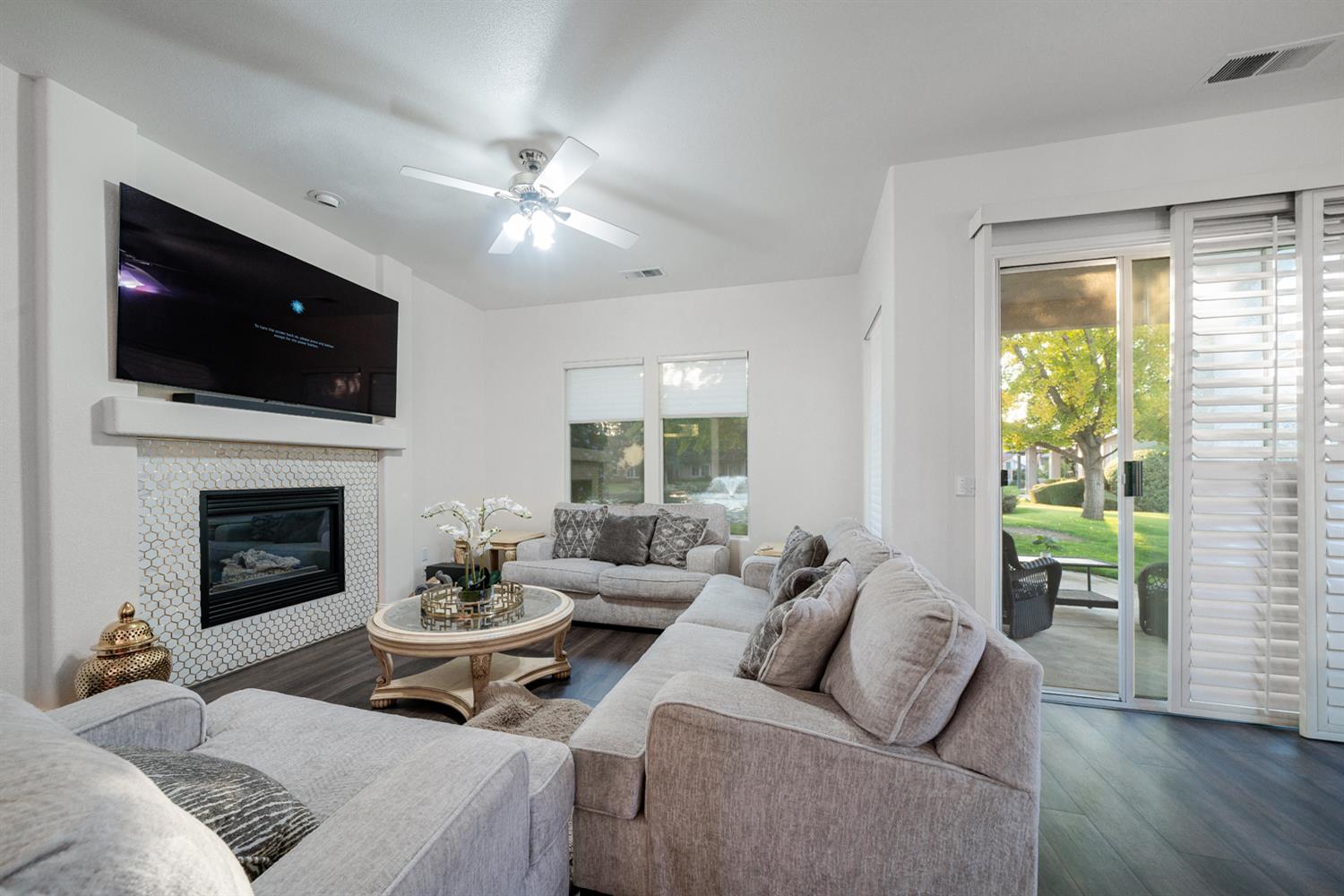 2272 Dawson Cove Ln, Clovis, CA 93611