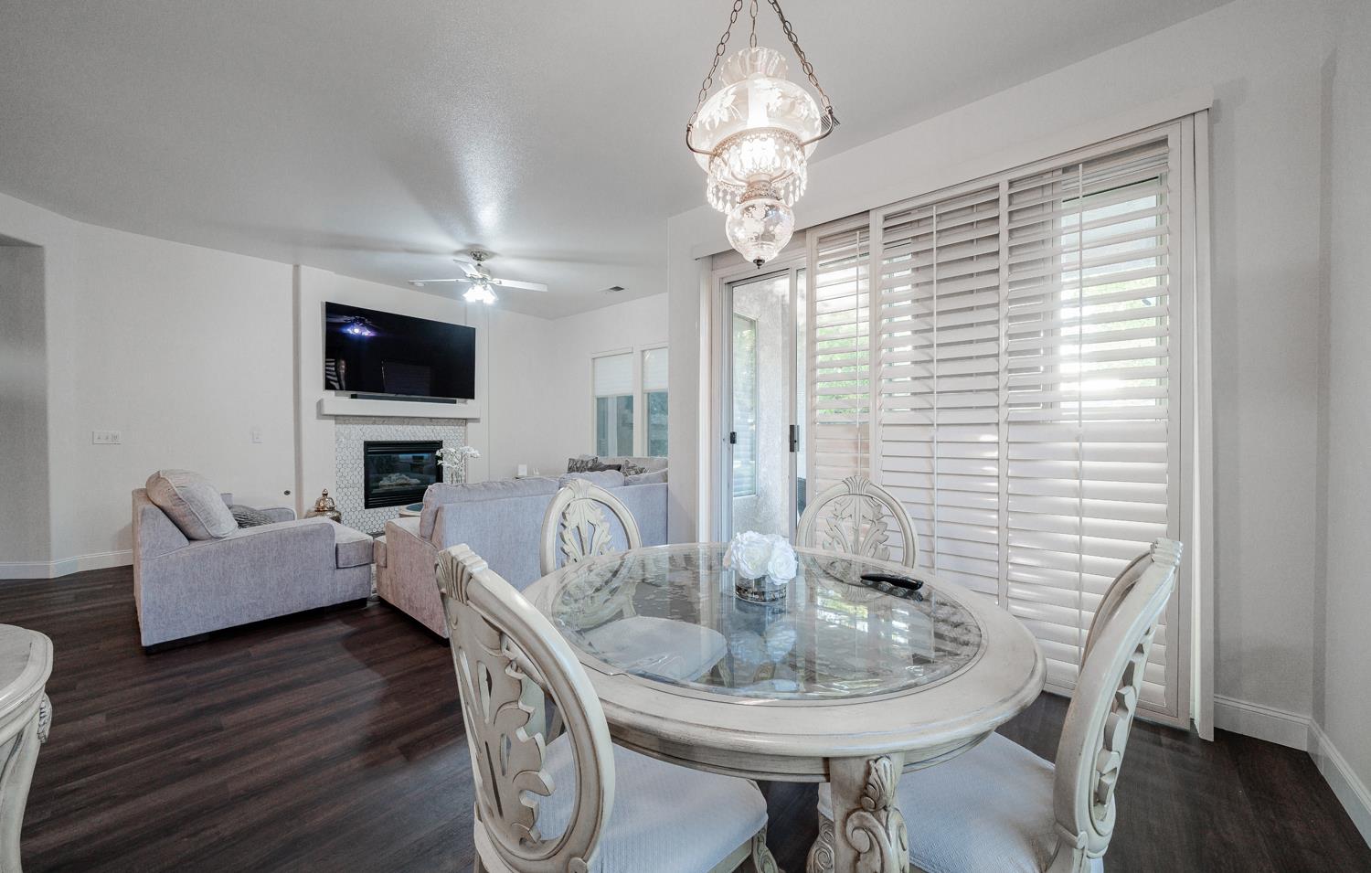 2272 Dawson Cove Ln, Clovis, CA 93611