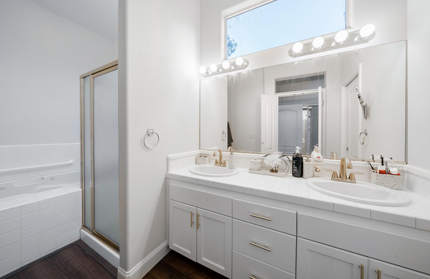 2272 Dawson Cove Ln, Clovis, CA 93611