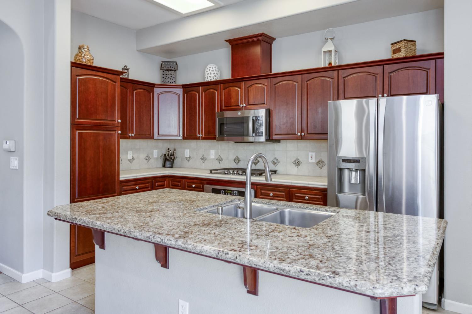 3640 Vermont Ln, Clovis, CA 93619