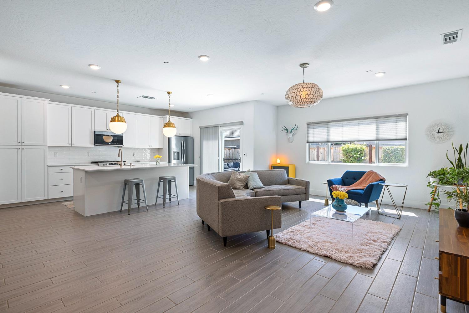 970 Lester Ave, Clovis, CA 93619