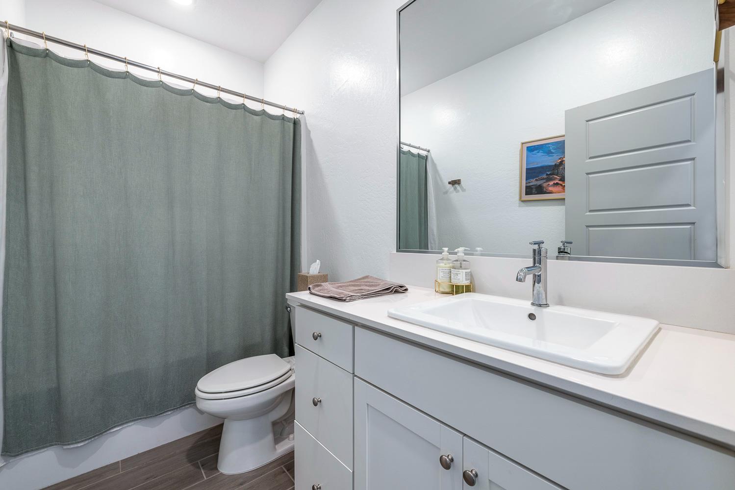 970 Lester Ave, Clovis, CA 93619