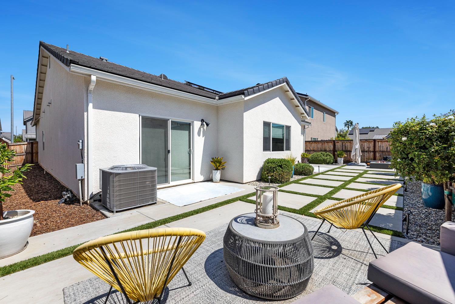 970 Lester Ave, Clovis, CA 93619