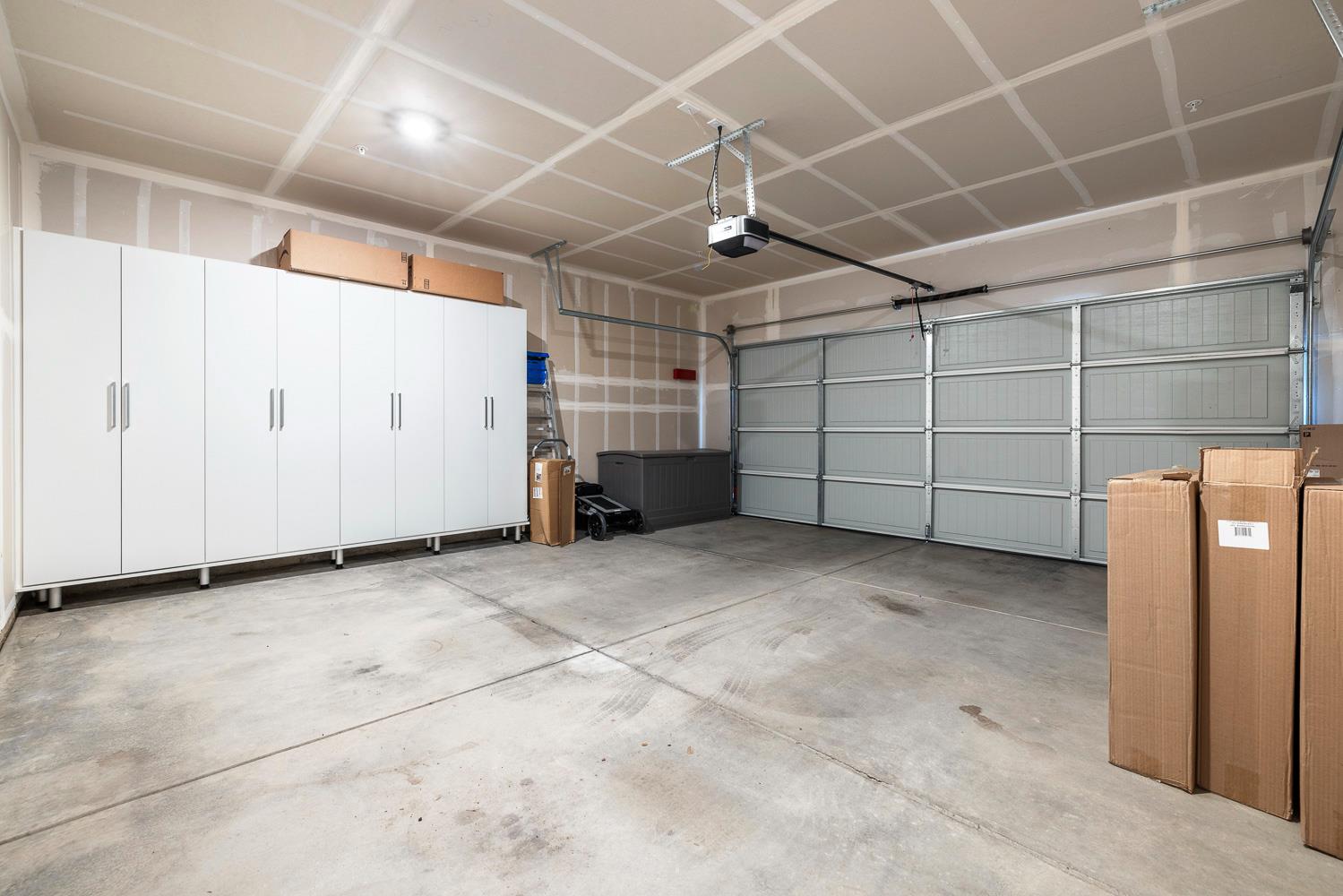 970 Lester Ave, Clovis, CA 93619