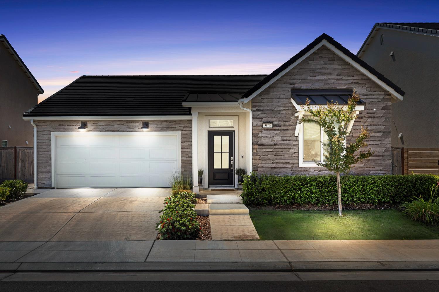 970 Lester Ave, Clovis, CA 93619