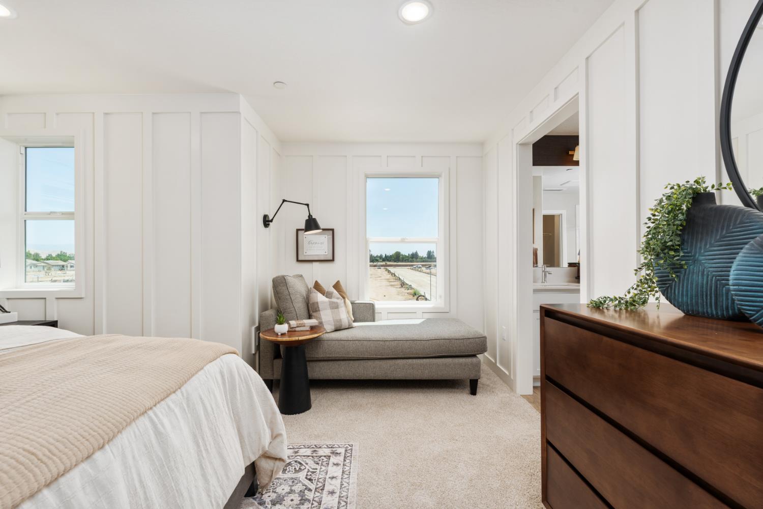 1515 Pioneer Ln, Clovis, CA 93619