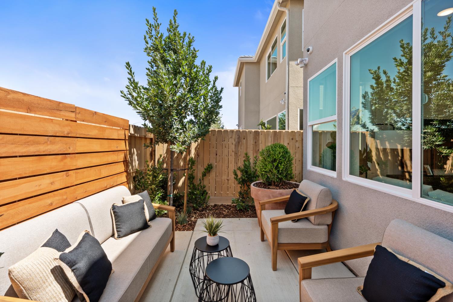 1515 Pioneer Ln, Clovis, CA 93619