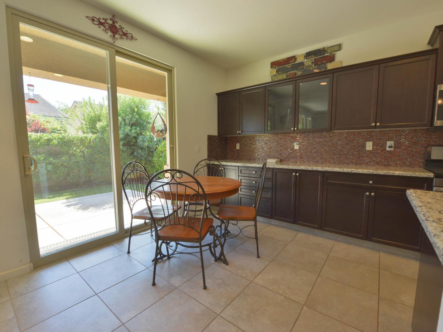 3556 Mecca Ave, Clovis, CA 93619