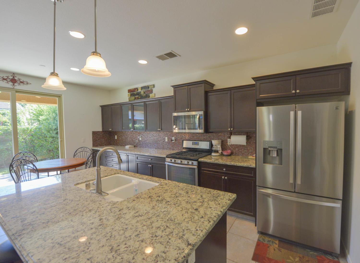 3556 Mecca Ave, Clovis, CA 93619