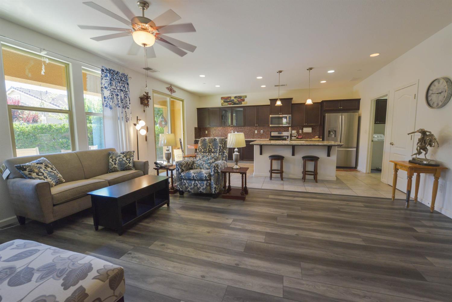 3556 Mecca Ave, Clovis, CA 93619
