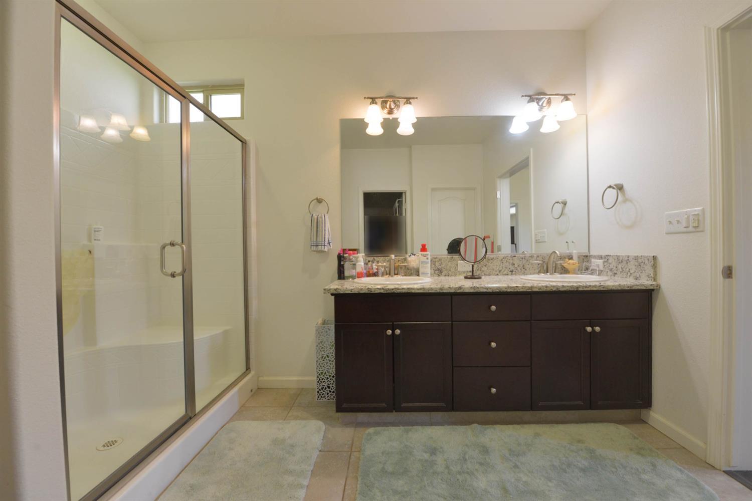 3556 Mecca Ave, Clovis, CA 93619