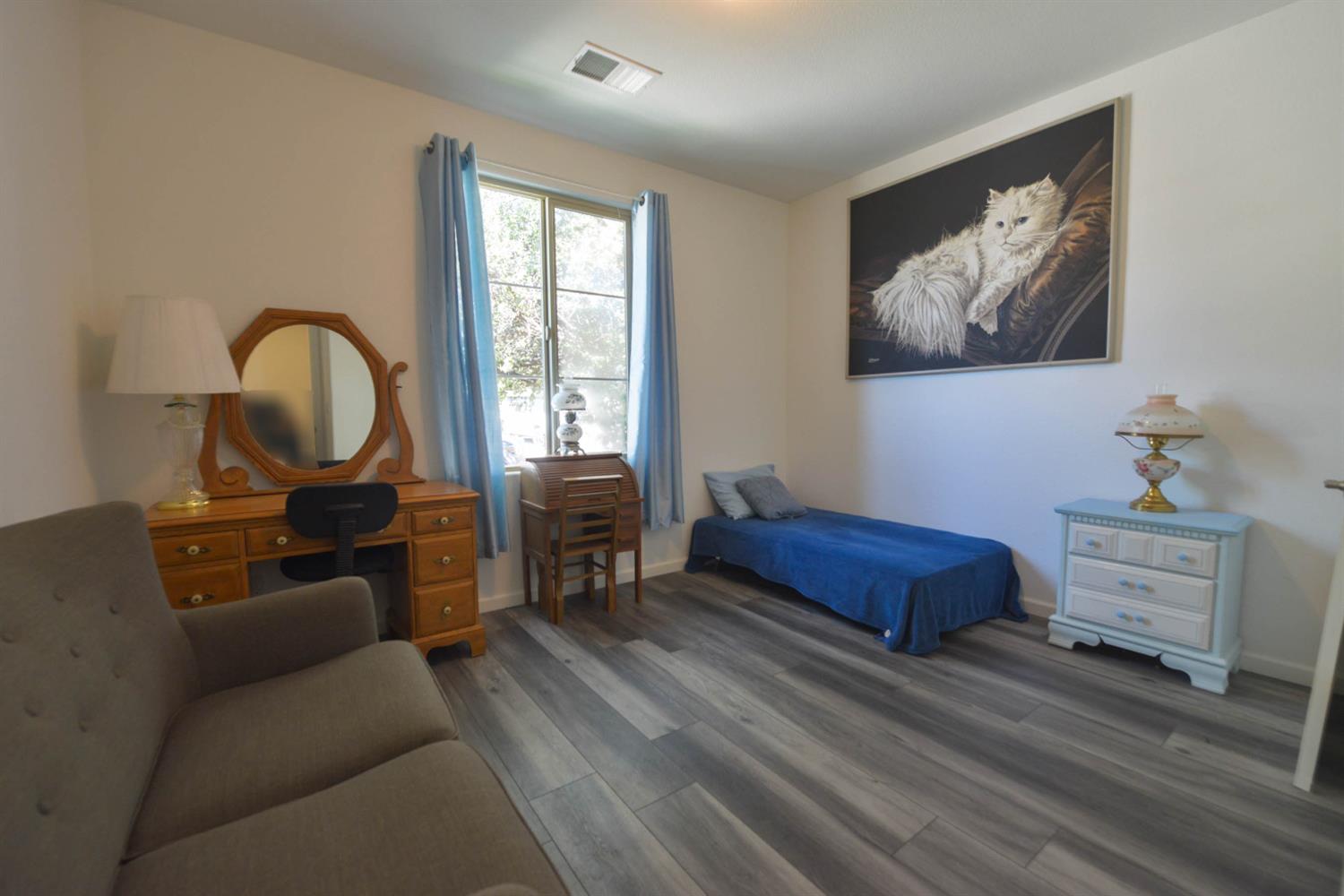 3556 Mecca Ave, Clovis, CA 93619