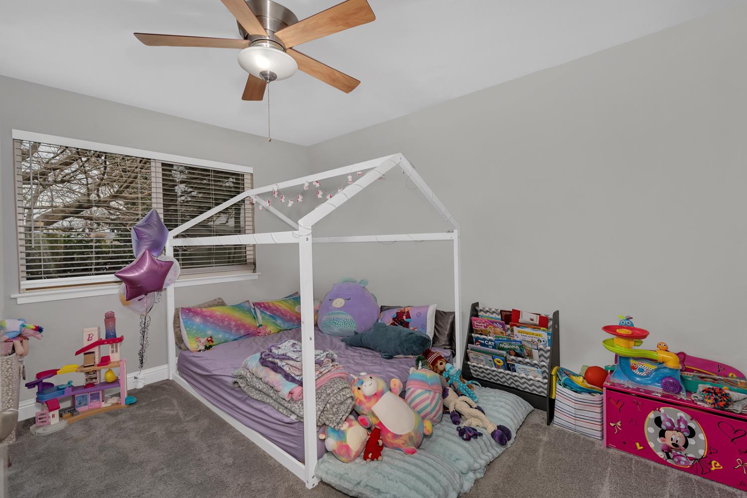 983 Ezie Ave, Clovis, CA 93611