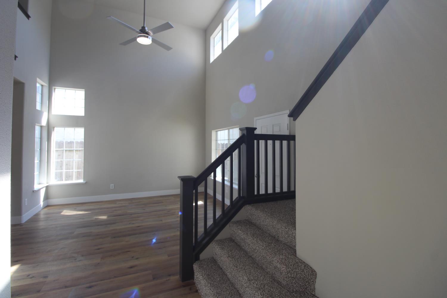 2117 Goshen Ave, Clovis, CA 93611