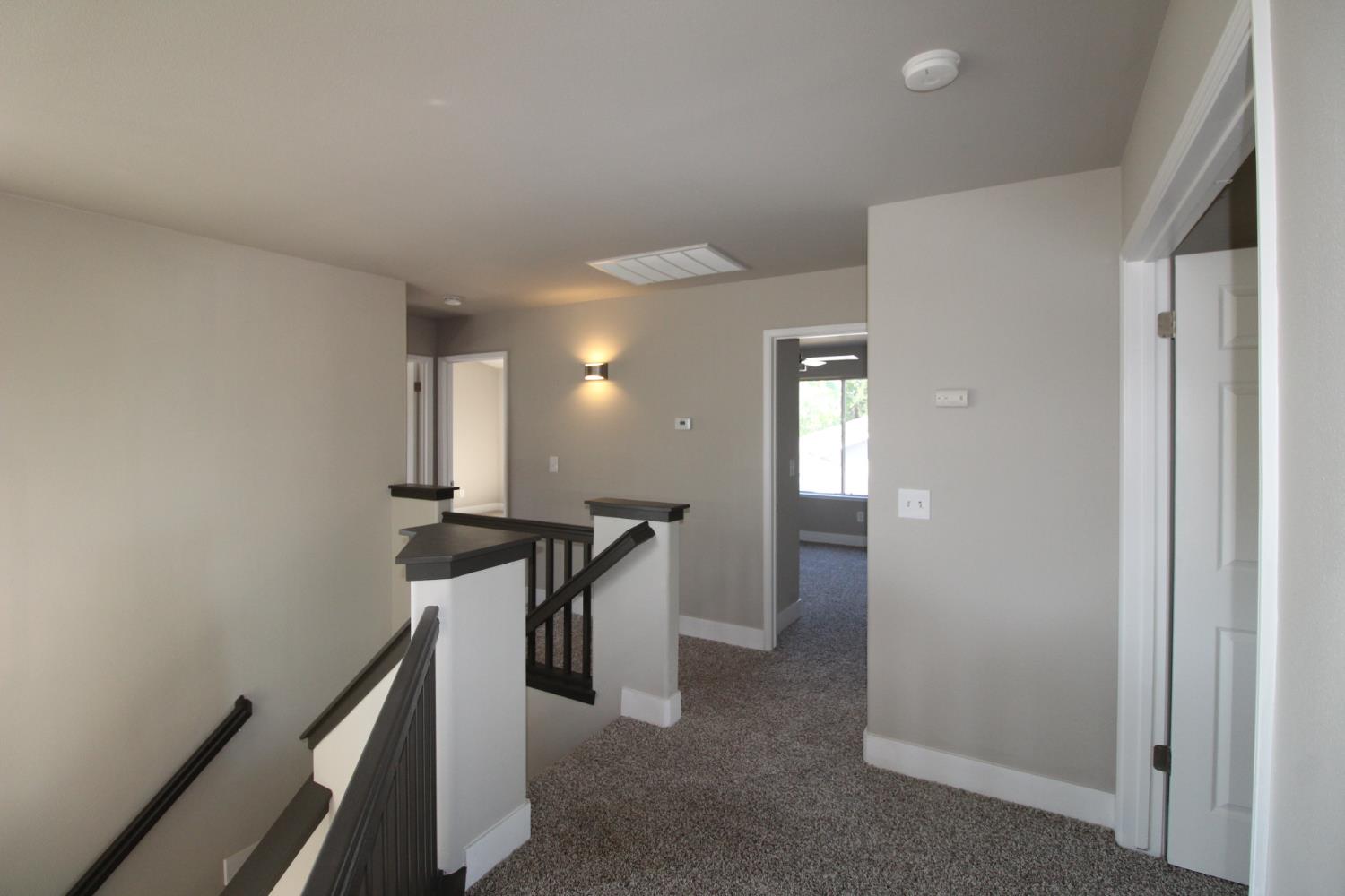 2117 Goshen Ave, Clovis, CA 93611