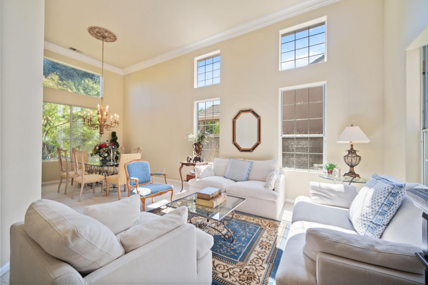 3033 Hanson Ave, Clovis, CA 93611