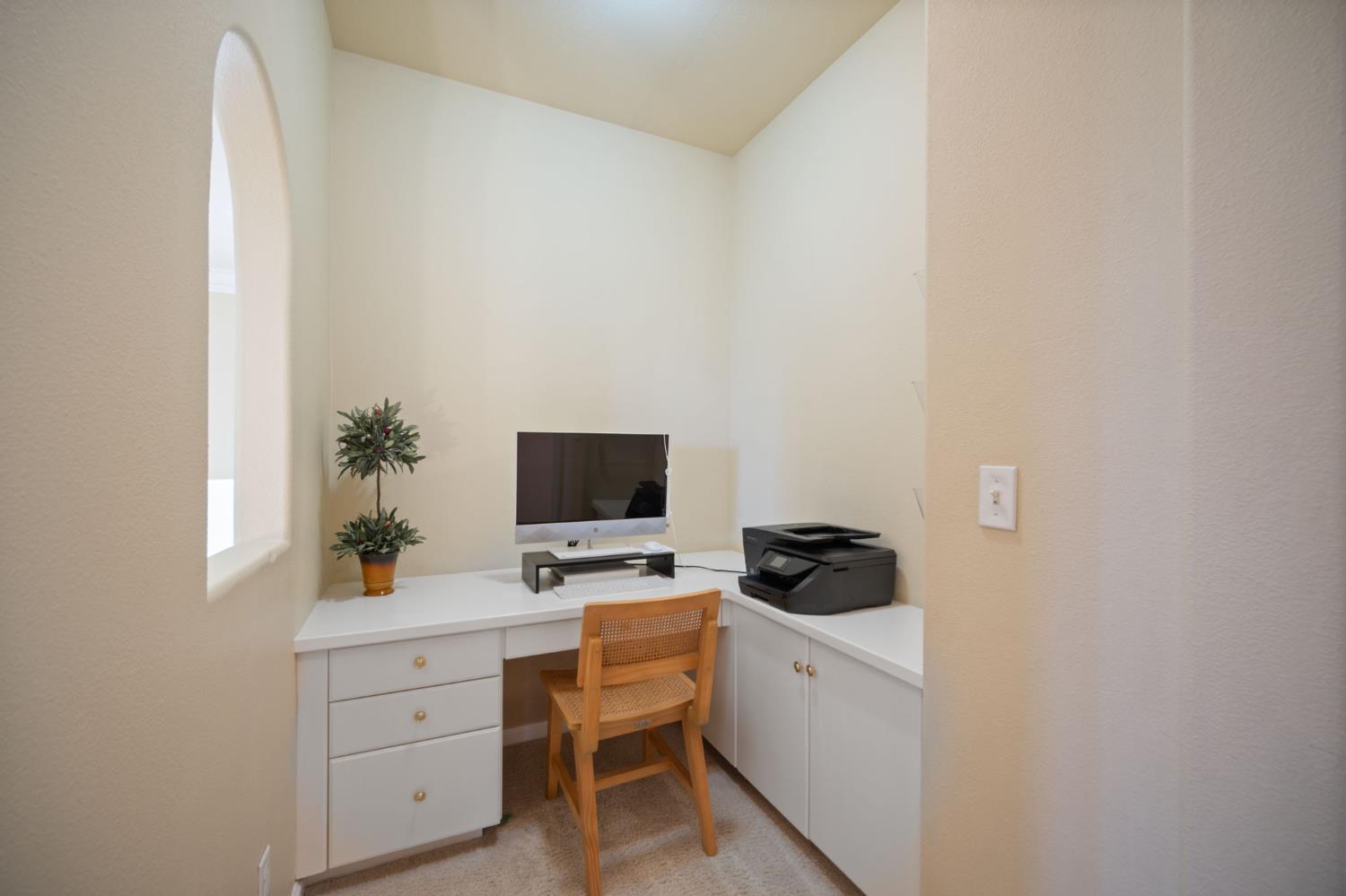 3033 Hanson Ave, Clovis, CA 93611