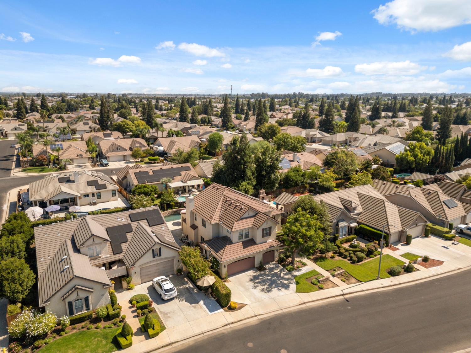 3033 Hanson Ave, Clovis, CA 93611