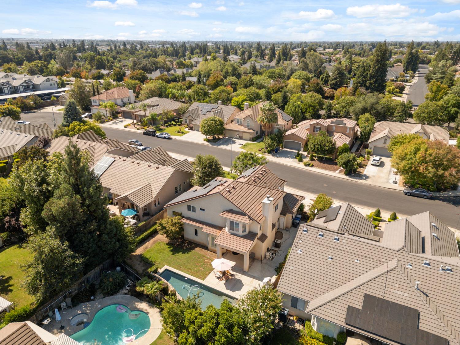 3033 Hanson Ave, Clovis, CA 93611