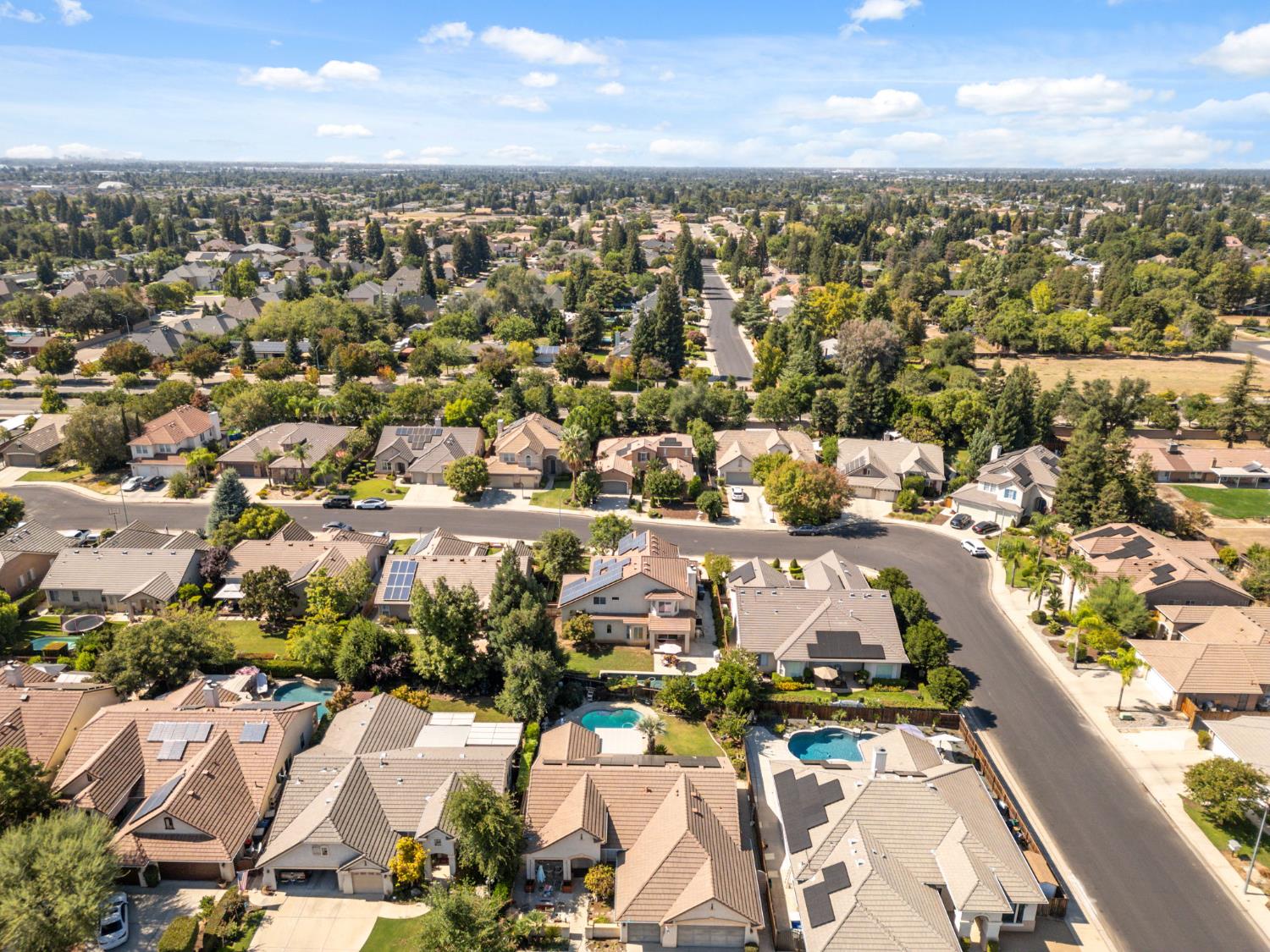 3033 Hanson Ave, Clovis, CA 93611