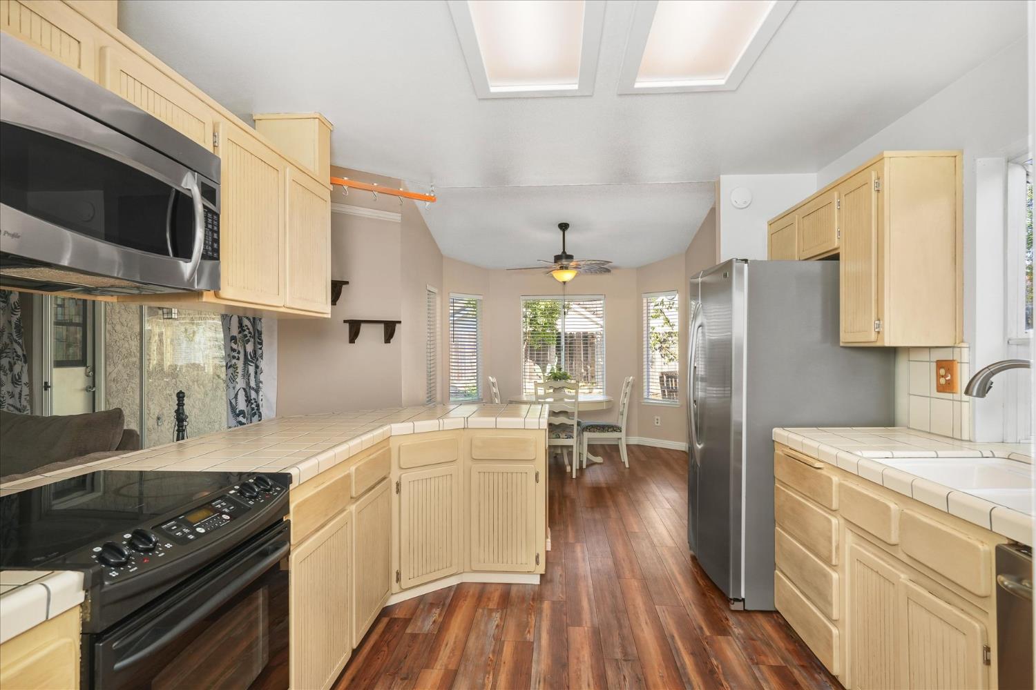 332 Magnolia Ave, Clovis, CA 93611